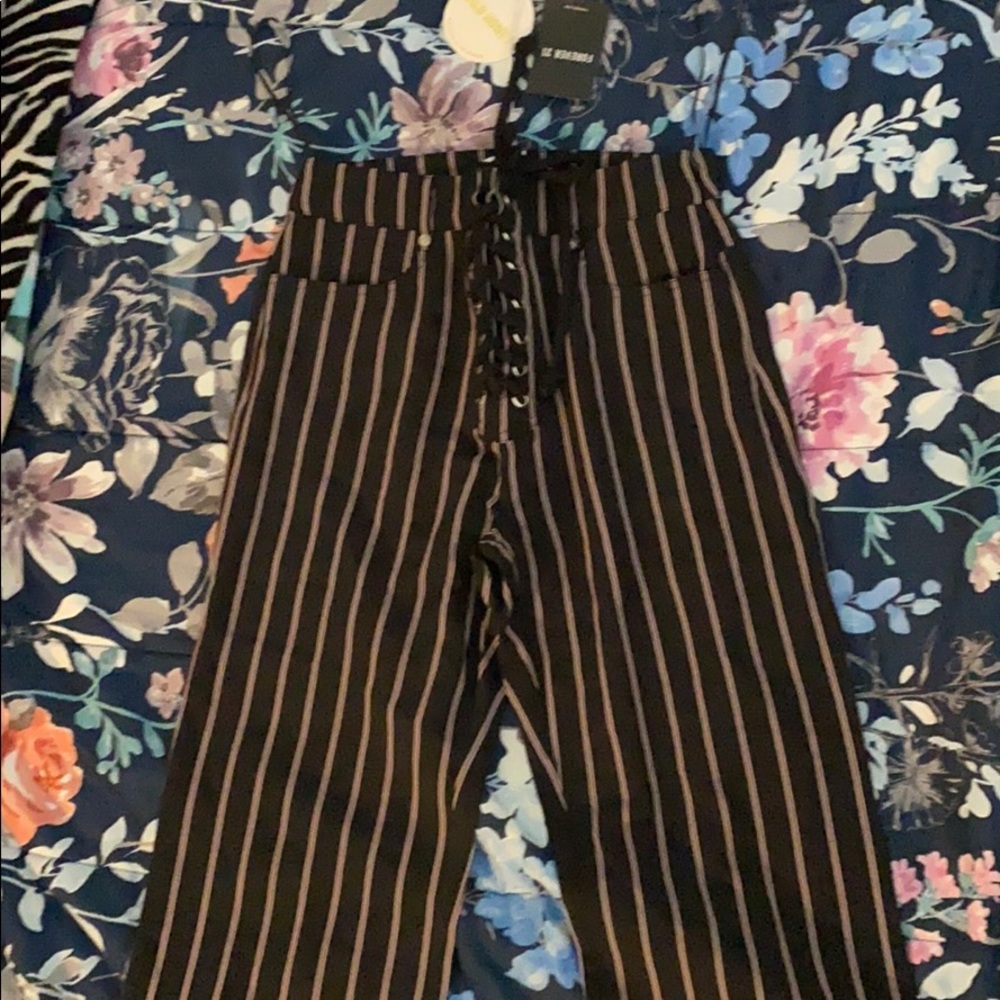 Trousers - Picture 2 of 2